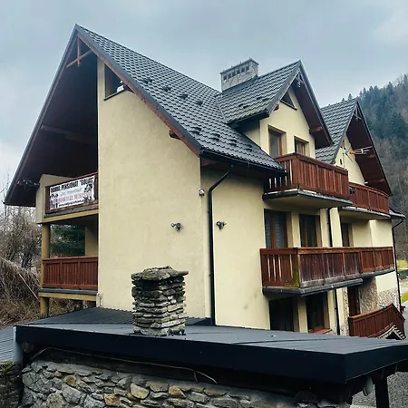 Nad Grajcarkiem - Pensjonat 招待所 3*